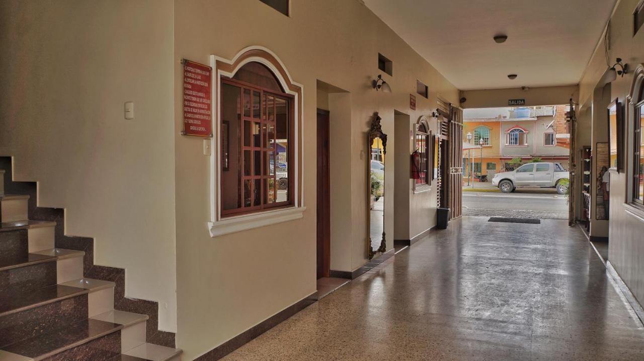 Vallejo Hotel Huaquillas Kültér fotó